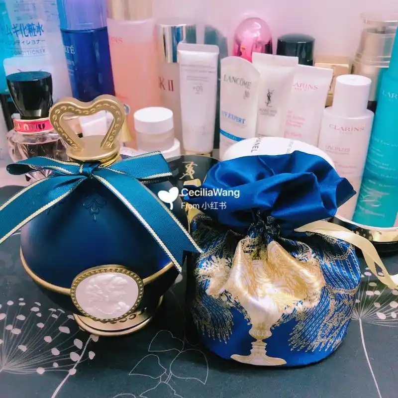 日本laduree拉杜丽圣诞限定蓝蛊花瓣腮红