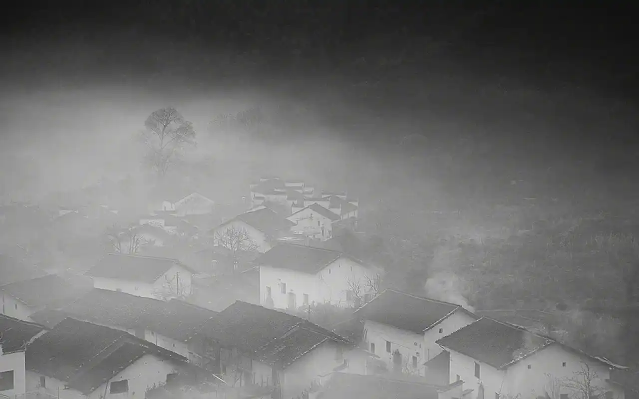 唯美朦胧黑白风景图片电脑壁纸