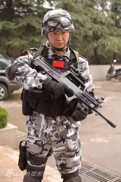 资料图片:《麻辣女兵》主要演员--郎峰