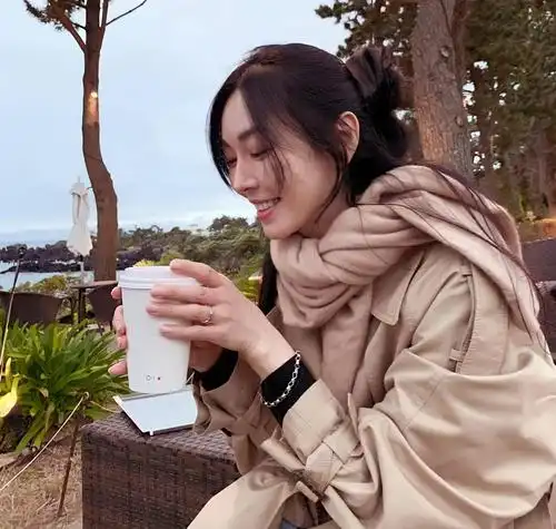 她演反派,真的让人讨厌不起来吧?_金素妍