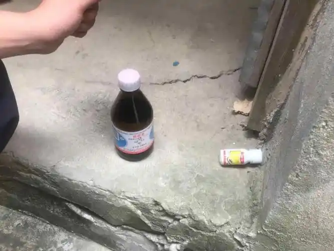 辅警朋友圈刷到台州年轻妈妈绝望告别,民警破门而入,紧急解救