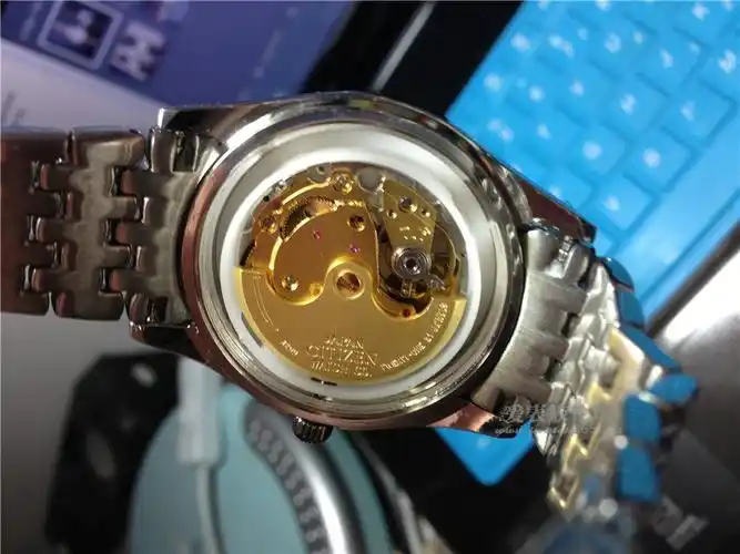 鉴定西铁城8200机芯