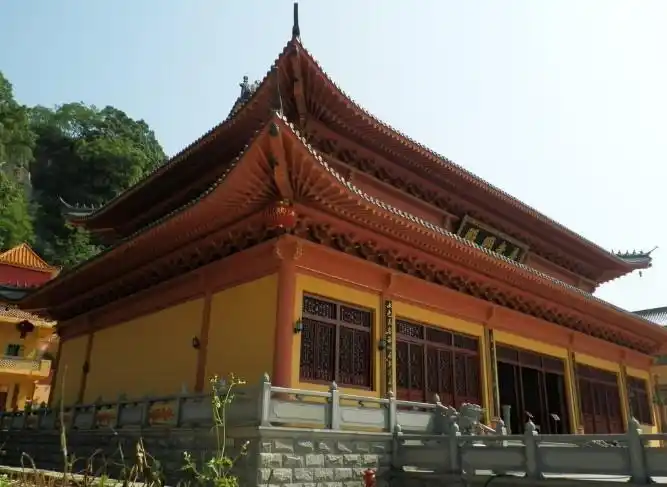 林寺,白马寺,唐僧寺(玄奘故里),广化寺,灵山寺,观音寺,石窟寺,皇觉寺