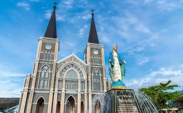 天主教堂和基督教堂的区别是什么?主要有四点不同