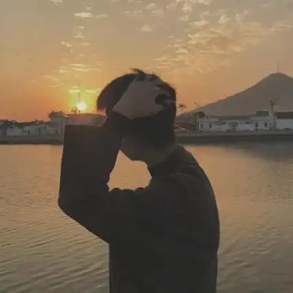 男生头像伤感伤心欲绝心碎虐心头像