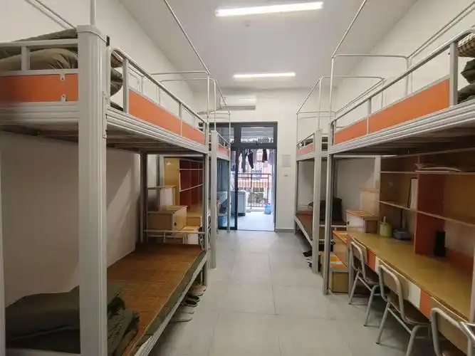 福州市福外技术学校宿舍06