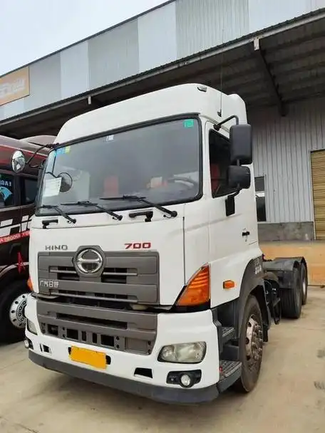 广汽日野700牵引车 420马力国4采埃孚16档的图片