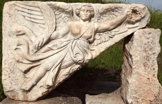 揭秘!古希腊神话中,大地女神盖亚是如何创造世界的?