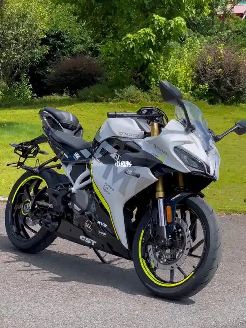 91#春风动力  #机车  #春风250sr  #春风250srmy22单摇臂  #摩托车