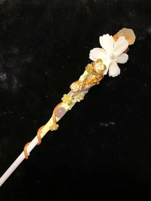 客订展示奶黄色系花元素魔杖