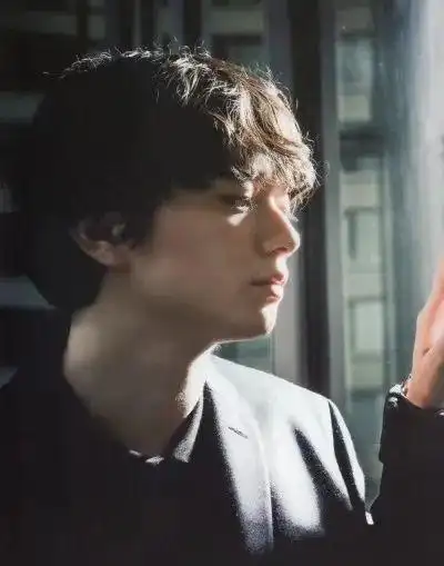 唐探3里的染谷将太不算帅但很绝