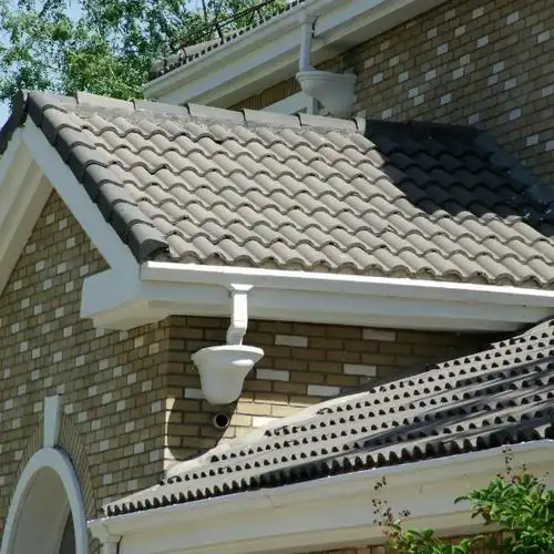 为依据,熟悉了解各部位尺寸和做法,弄清弧位,边角等部位之间的关系