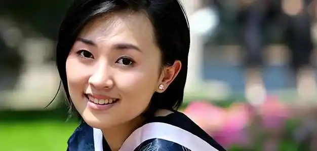 90后《新闻联播》,王音棋履历,喷子无话可说|直播|记者|朝闻天下|综艺