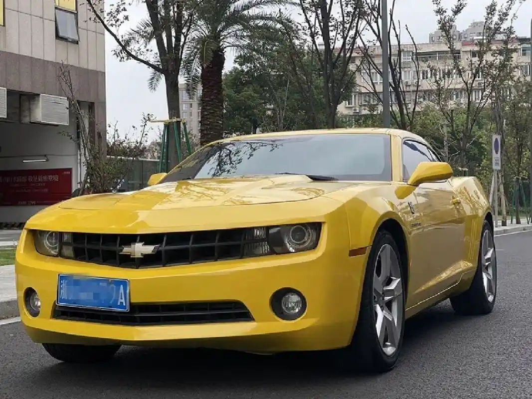 13年雪佛兰科迈罗大黄蜂3.