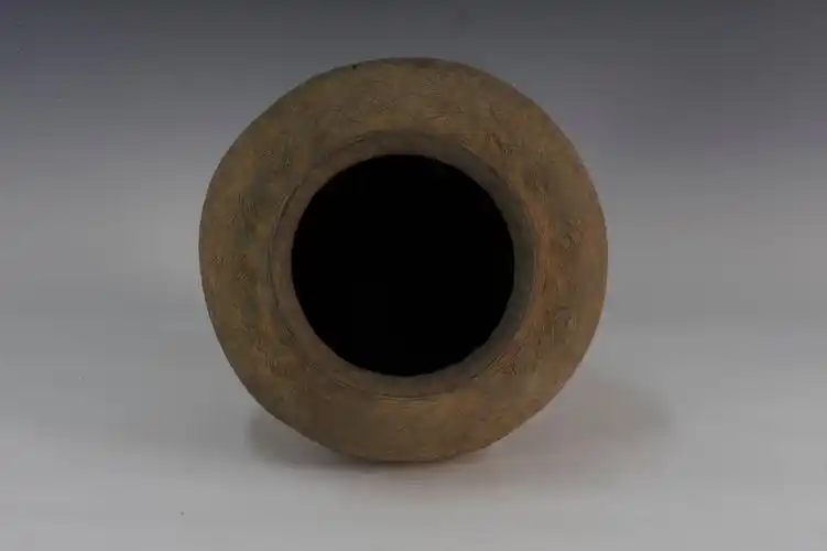 战国席纹灰陶罐