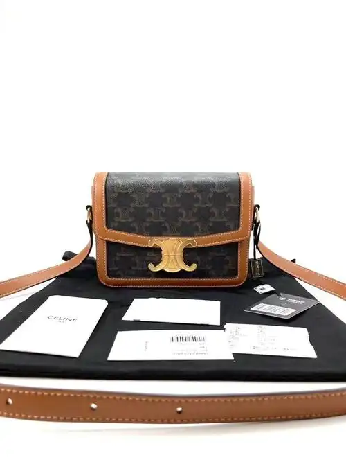 celine 热门凯旋门老花邮差包小号闲置品