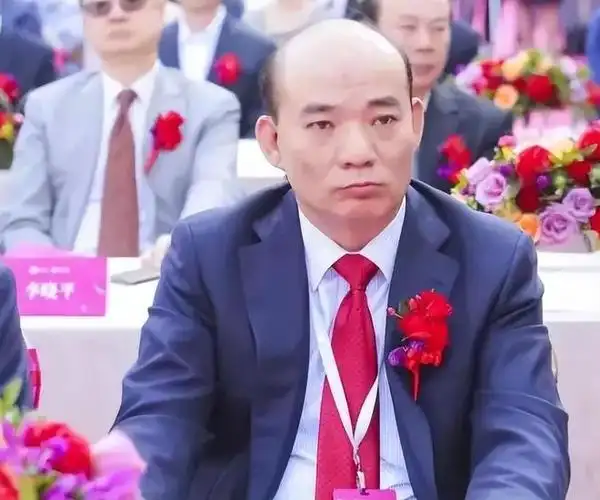 no.2 鸿荣源集团董事长——赖海民