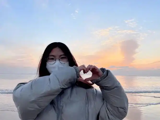 心中有梦 眼中有光我们继续与爱同行走过2021年的四季晨昏日月春晖渐