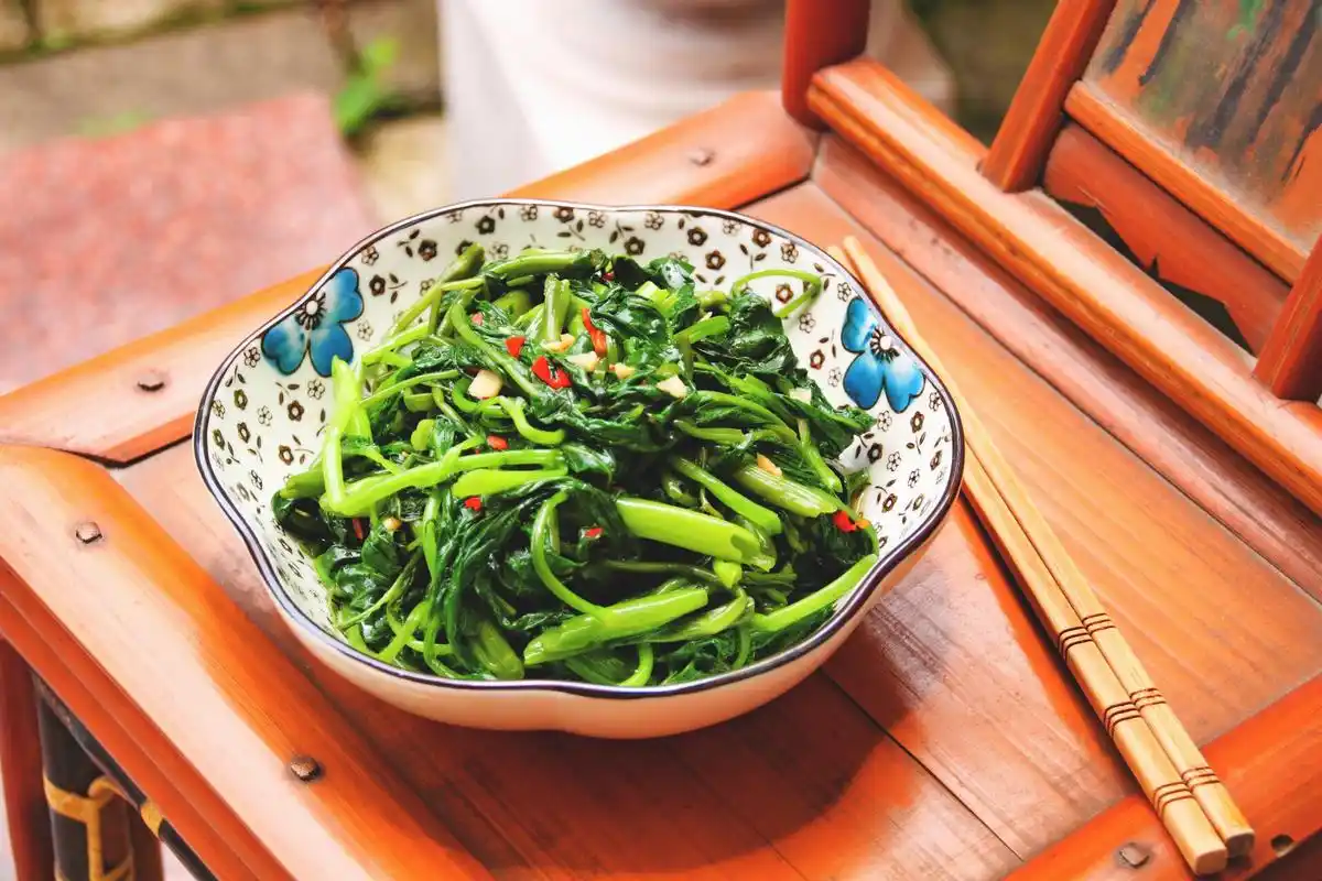 凉拌空心菜 凉拌空心菜的做法