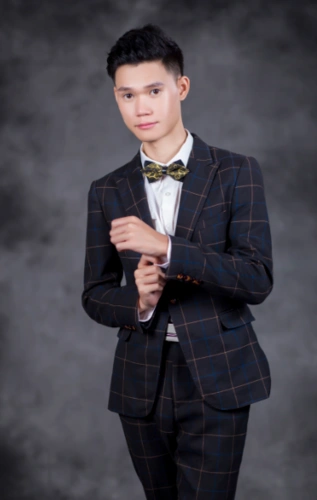 伊的家最佳护肤老师容贤武——小武老师专访_美容