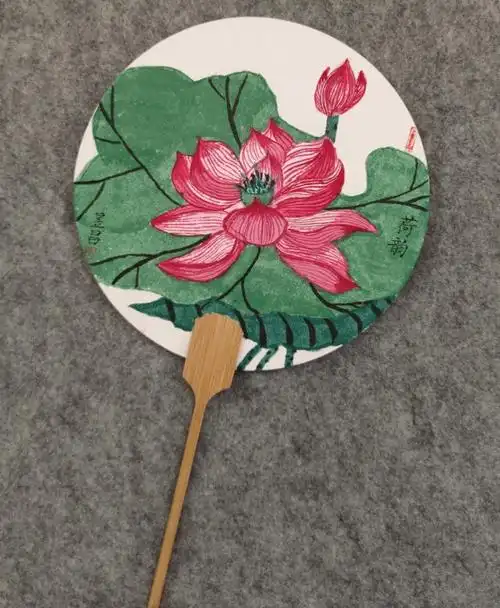 学生作品荷花团扇五年级学生