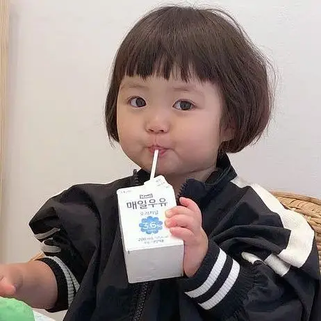 姐妹们有没有小动物小玩偶或者小孩子喝牛奶的头像