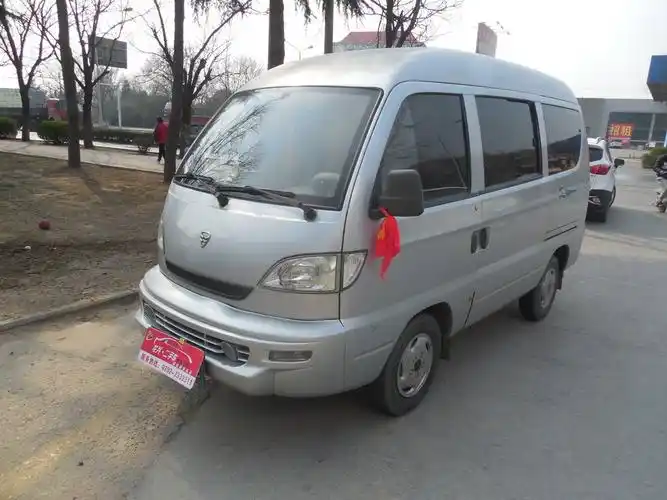 哈飞2010款 中意v5 基本型(hfj6376d4)