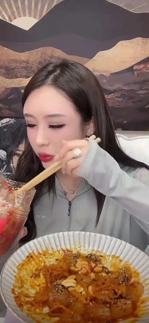 大美同款状元蔡酸辣无骨鸡爪顺丰发货高迪高迪大美冻家军迪嘉无骨