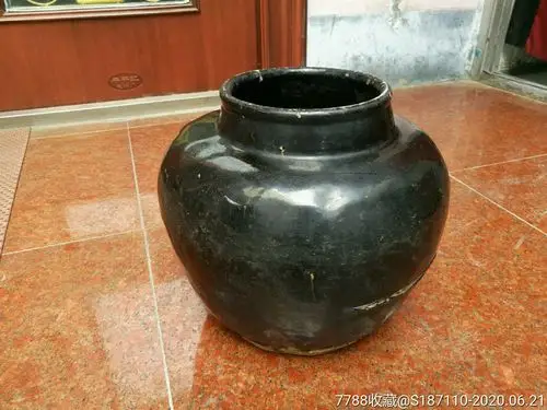 明代磁州窑黑釉罐