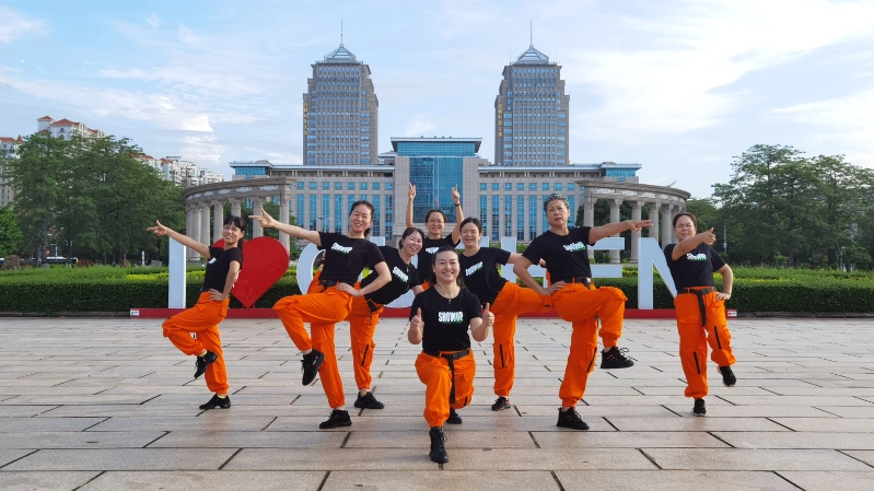 樱桃原创《野摩托》八人变队形比赛表演都能用流行舞附教学