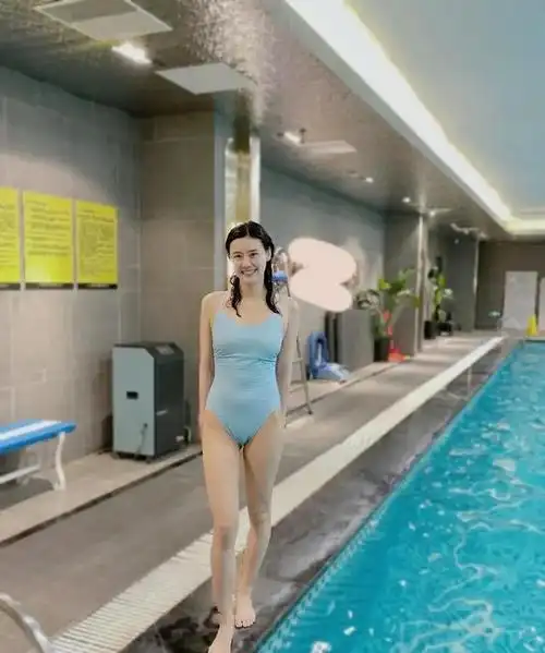 作为前职业运动员的父母,他们并未期待刘湘步他们的后尘,成为专业游泳