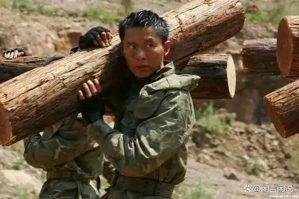 吴哲军衔为什么这么高?《士兵突击》中吴哲年龄不大军衔却很高
