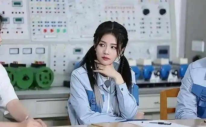 6大变成明星的网红:刘宇宁和张家辉拍戏,辣目洋子成人