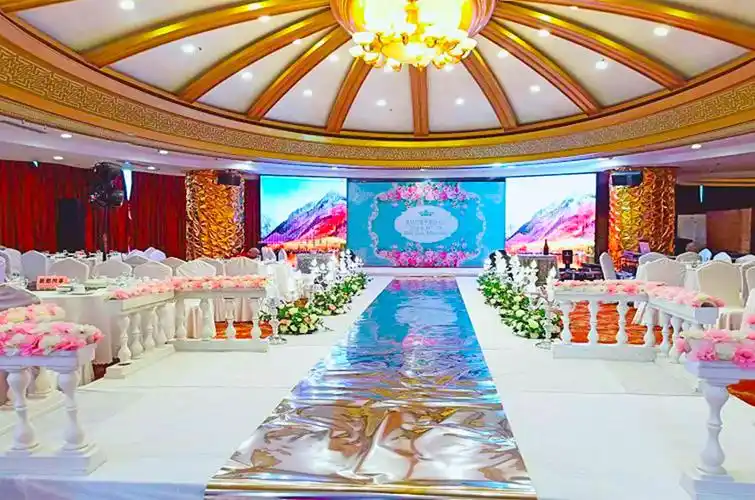 【济南龙都国际大酒店_宴会厅婚庆布置】(图)_婚宴布置,婚礼场地布置