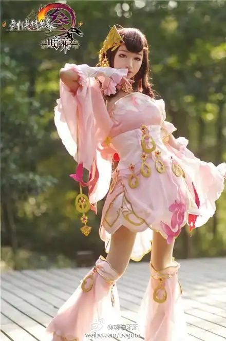剑网3七秀萝莉cos灵动起舞融化你的心房
