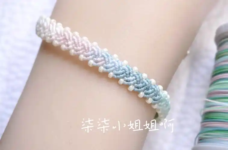 【编绳教程】段染串珠手绳·超级简单的编法,赶紧跟着视频一起diy吧