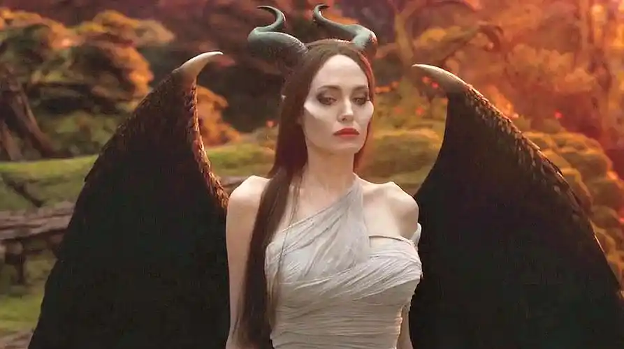 1:《沉睡魔咒2》,讲述了魔女和爱洛公主两人联手对付新的反派,保护