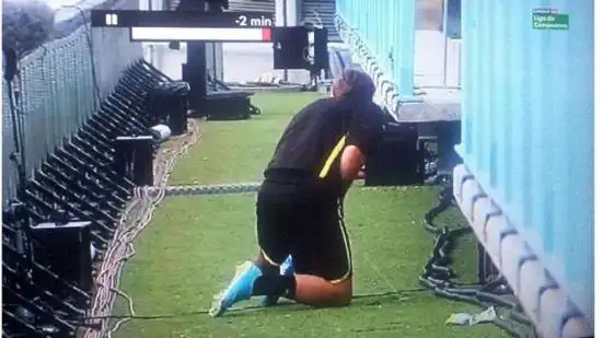 盘点球场尿尿的奇葩