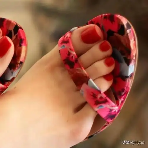 纯红色美甲推荐纯红美脚甲经典