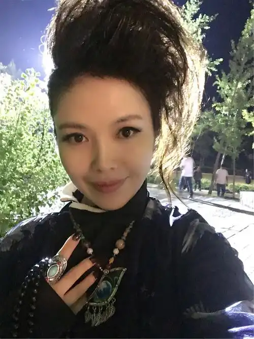 p data-id="gnaqzi9ia7">李梓瑜,原名李楠,6月14日出生于云南临沧