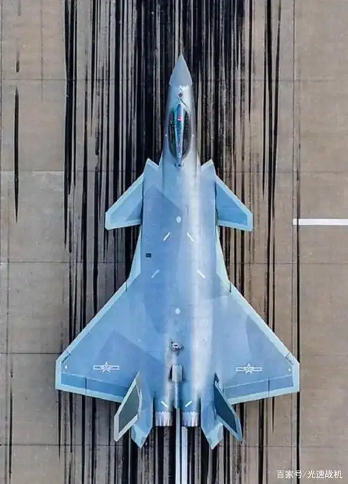 换个角度看国产战斗机,从歼5到歼20,这次的航拍画面齐了