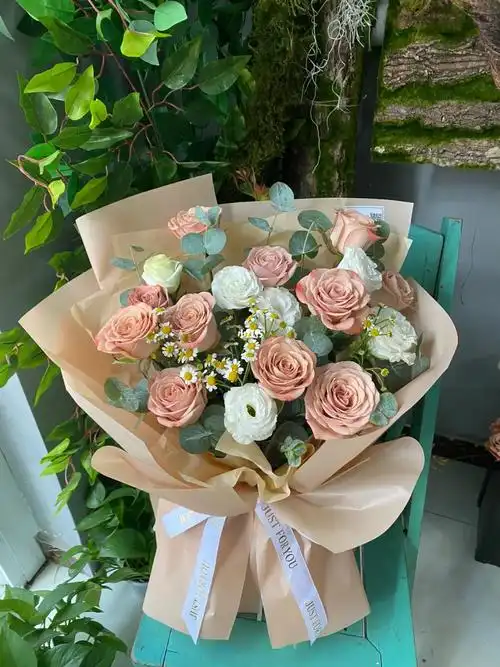 11枝卡布奇诺生日花束实拍