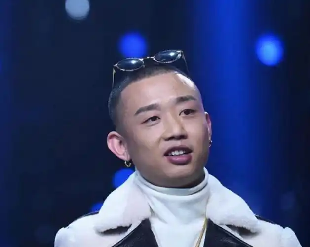 王斯然个人资料被gai宠成女儿的王斯然