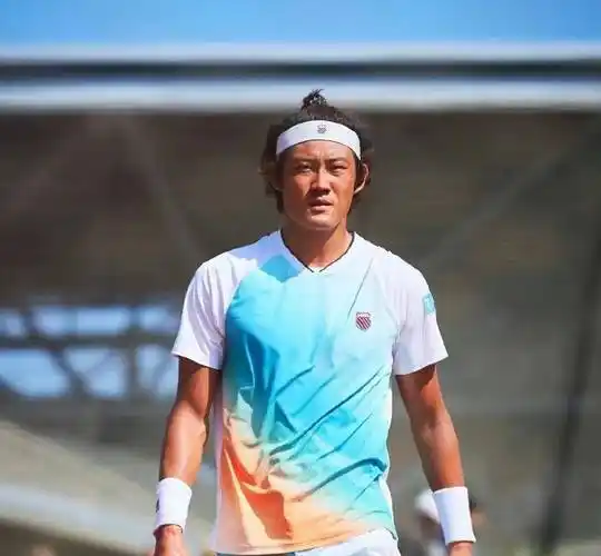 培养一名男网球明星需要多少钱?