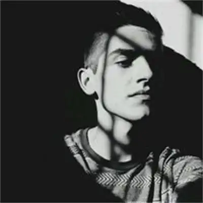 欧美男生头像ins风高清黑白超酷帅气男生真人高清图片