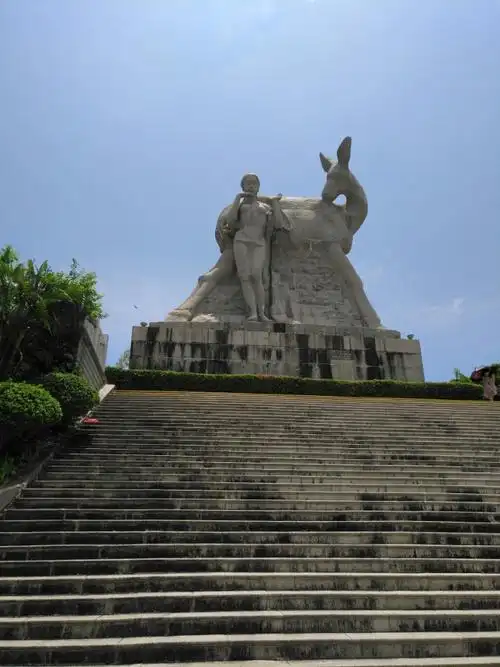 三亚鹿回头景区的标志性建筑