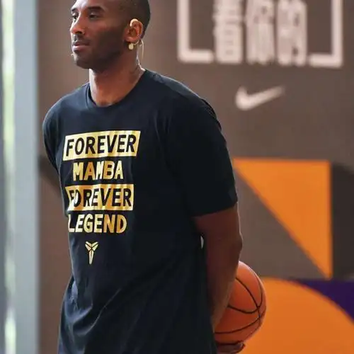 篮球科比中国行球衣黑曼巴休闲运动黑色短袖烫金运动t恤