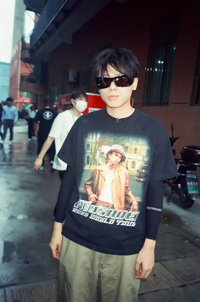 法老和马思唯登上热搜!大家好奇邓典果婚礼,两人有没有见面!