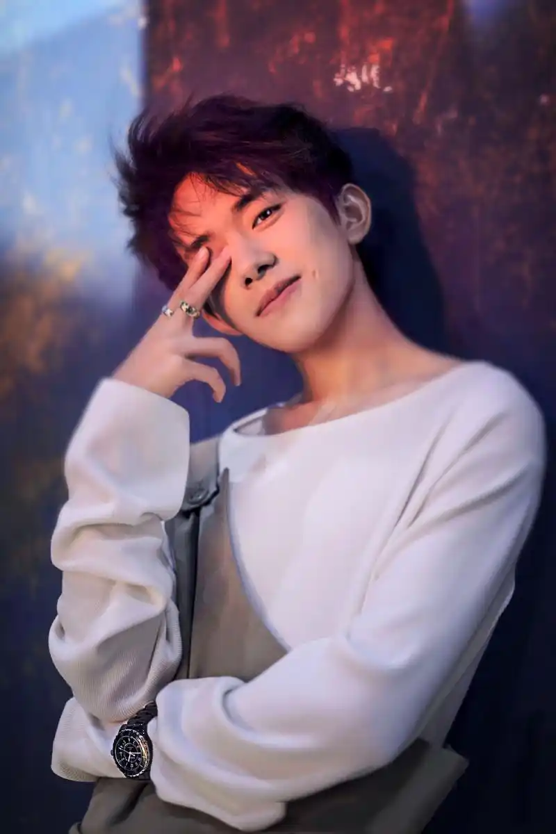 易烊千玺请假原因是这样老师看到请假条都慌了网友真有你的