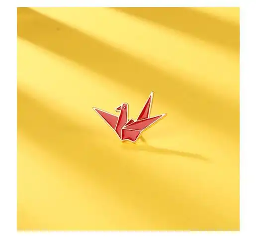 易烊千玺千纸鹤胸针大号情侣徽章可爱日系闺蜜学生小清新饰品 红色2个